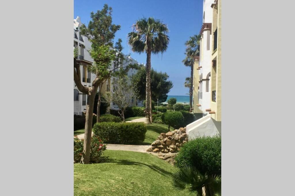 Apartamento 1ª Linea De Playa En Atlanterra,Zahara De Los Atunes Apartment Екстериор снимка